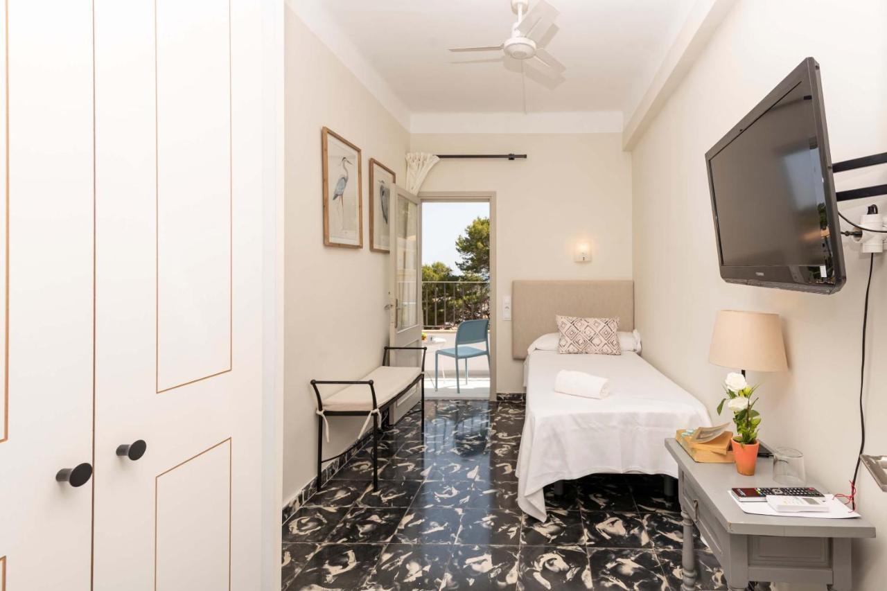 Boutique Hotel Oriola Cala de Sant Vicenc Exterior foto