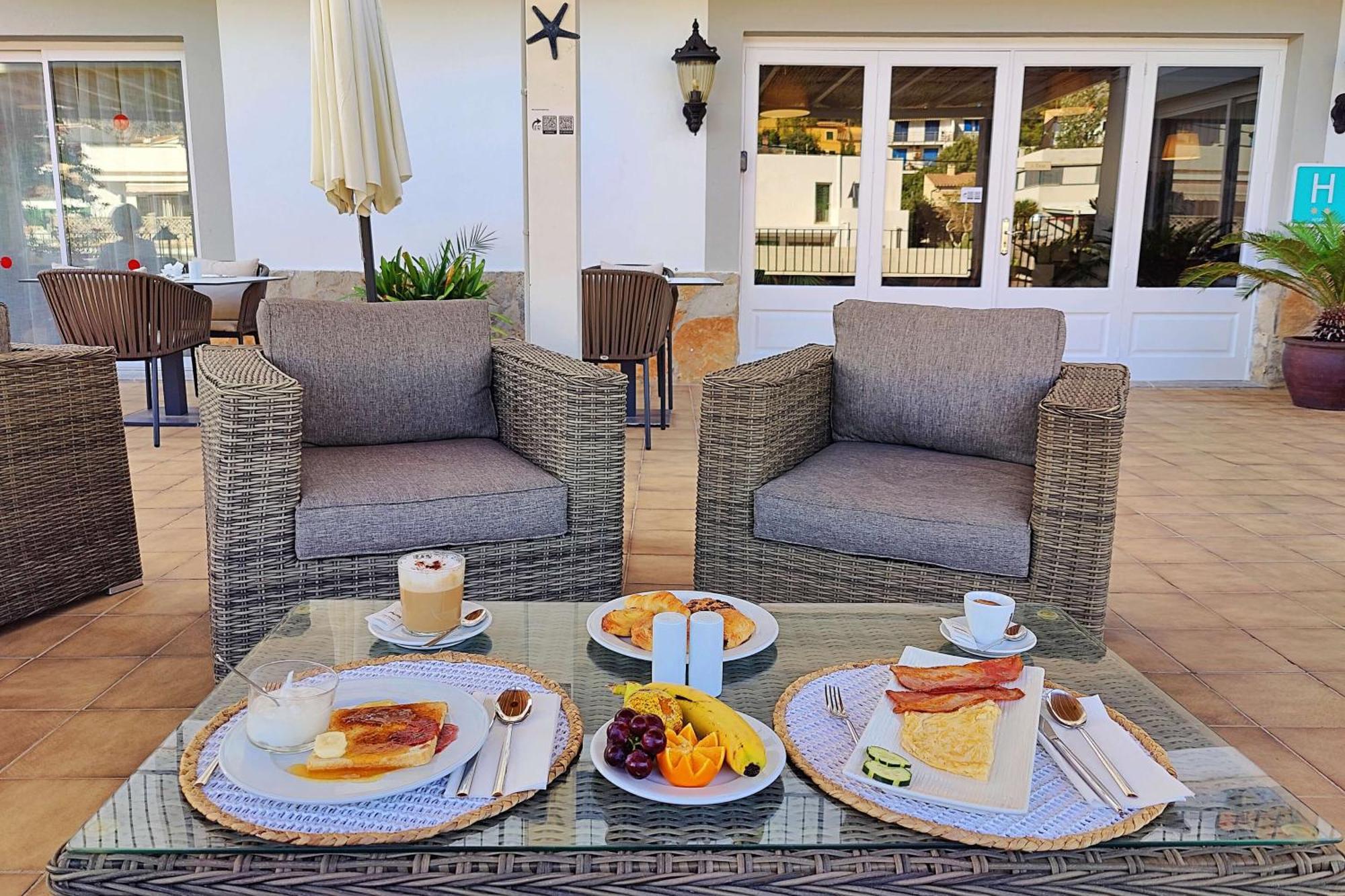 Boutique Hotel Oriola Cala de Sant Vicenc Exterior foto